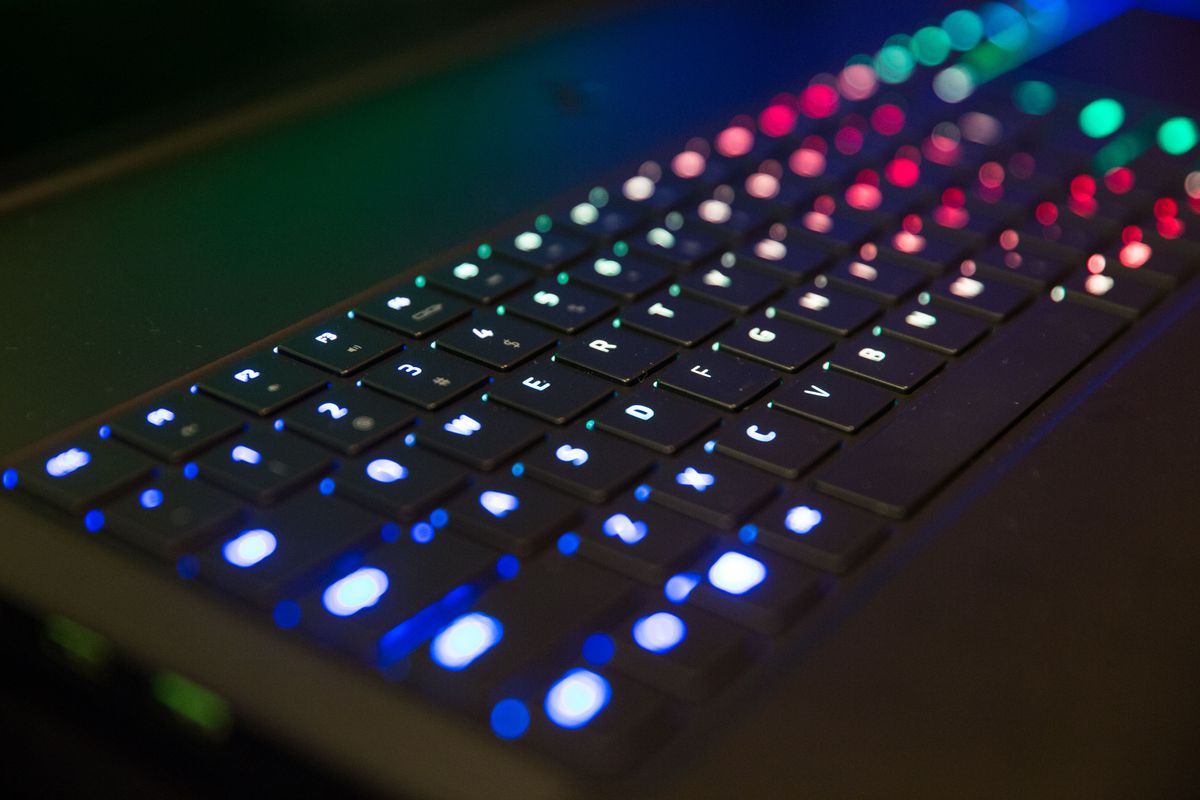 Hình nền bàn phím: Bạn đang muốn tìm kiếm một hình nền bàn phím với màu sắc tươi sáng và đầy năng lượng để bùng nổ cảm hứng cho công việc của mình? Hãy nhanh tay xem ngay các lựa chọn hình nền bàn phím với sắc màu cuốn hút này để tăng thêm động lực cho bạn.