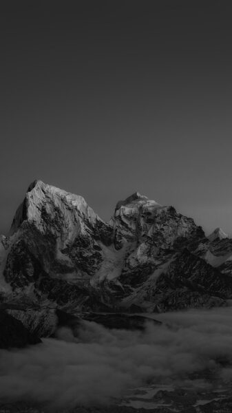 Hình nền màu xám với núi