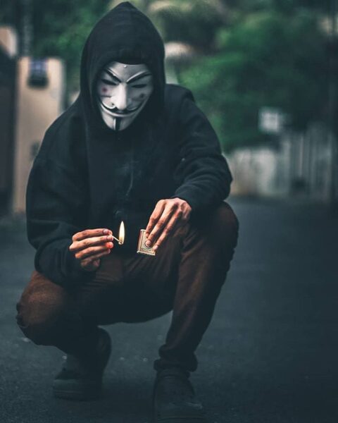 Hình ảnh Hacker, Anonymous đốt lửa
