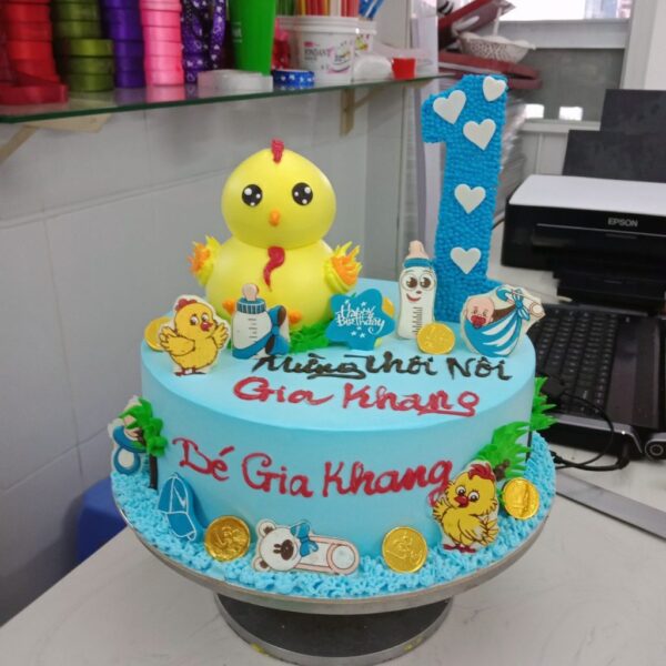 Hình ảnh bánh sinh nhật màu xanh con gà màu vàng cho người tuổi Dậu