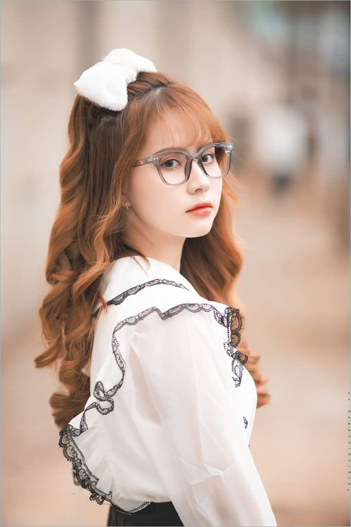 TOP 60 Hình ảnh gái xinh tóc dài đeo kính đẹp dễ thương